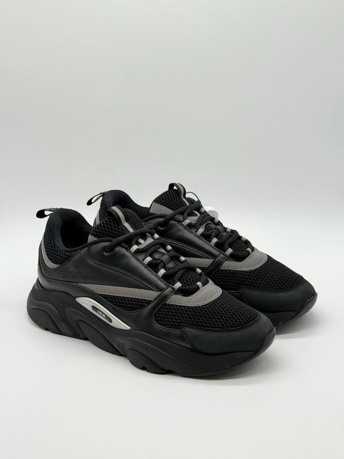 NOVA B22 Sneaker