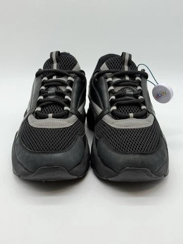 NOVA B22 Sneaker